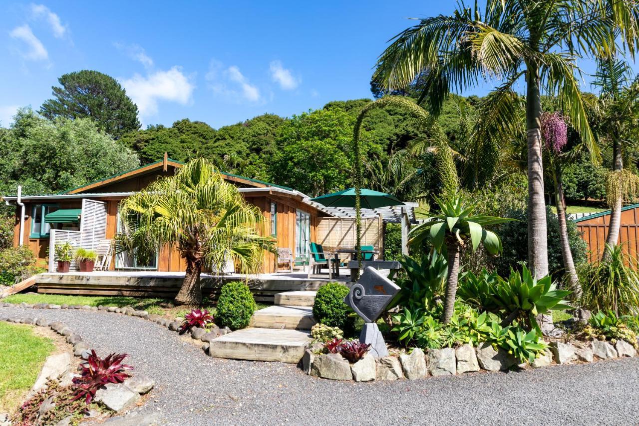 Aotea Lodge Great Barrier Tryphena Exterior photo